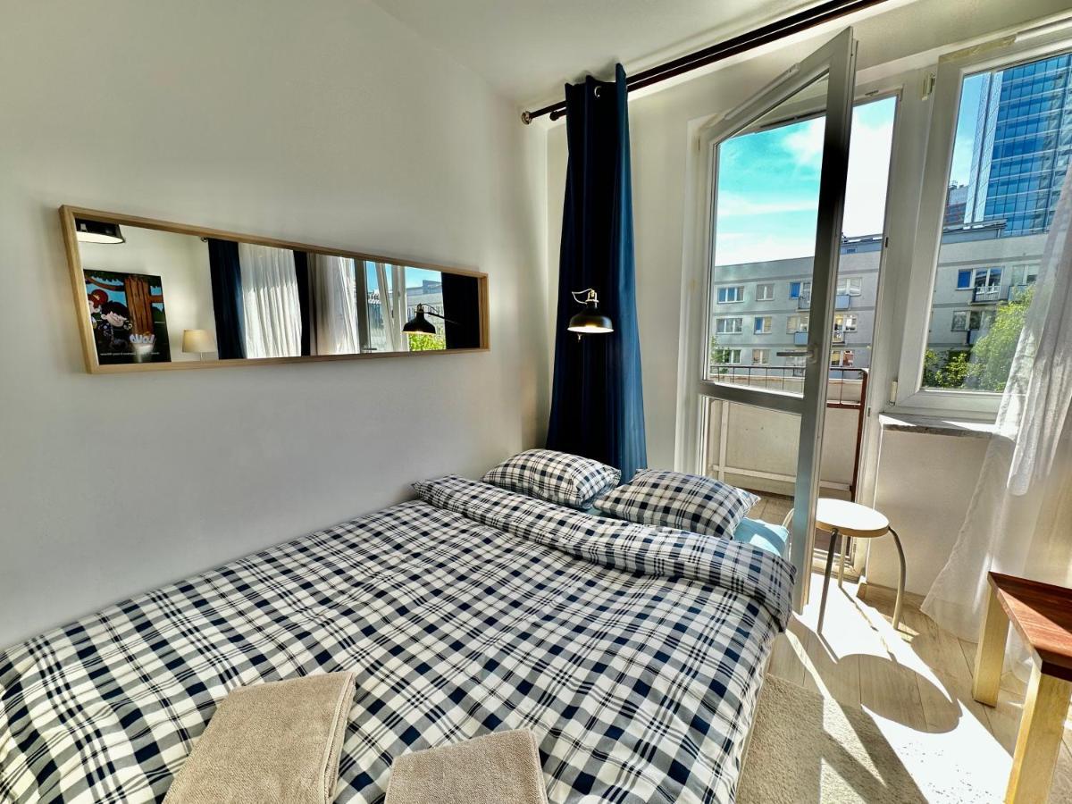 Neon 2 - Fast Wifi 70'Tv Netflix Hbo Max Appletv+ Apartment Warsaw Exterior photo