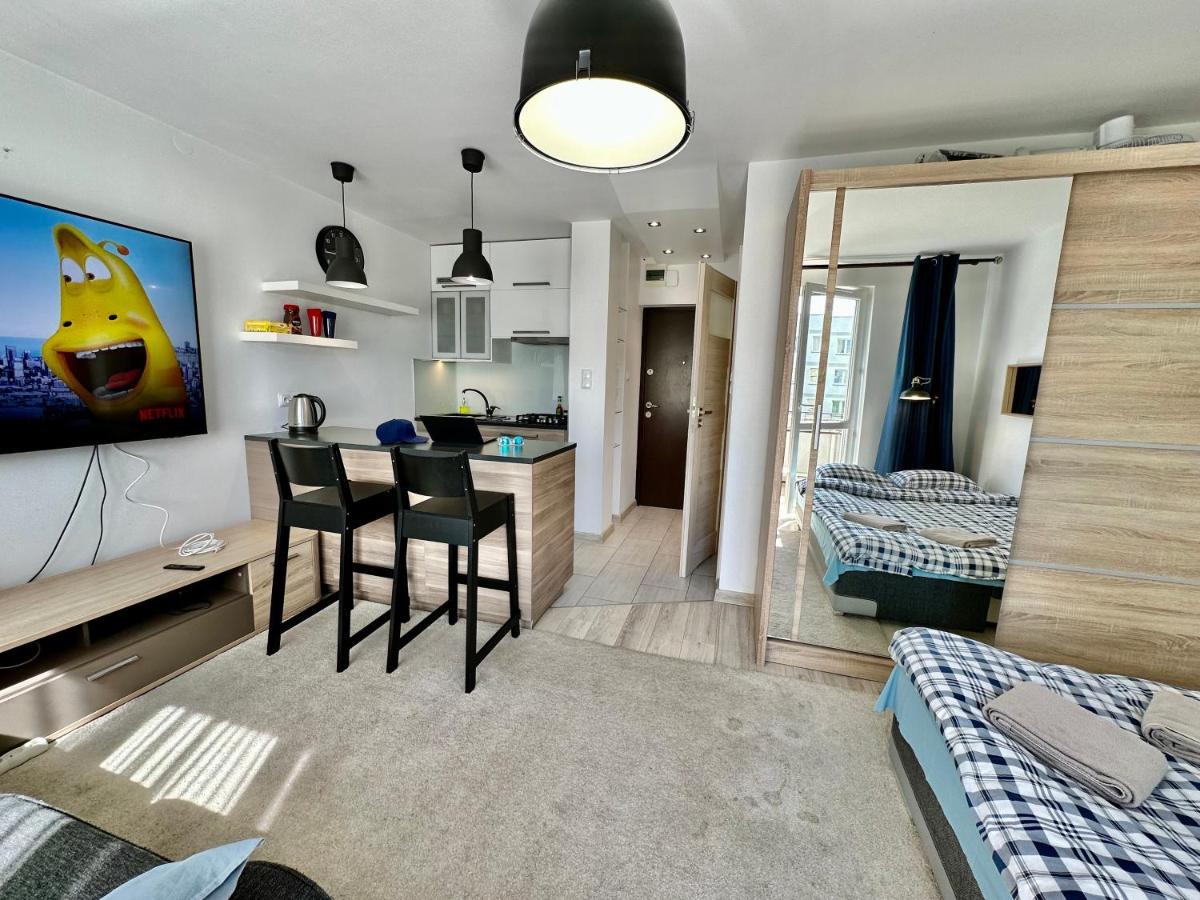 Neon 2 - Fast Wifi 70'Tv Netflix Hbo Max Appletv+ Apartment Warsaw Exterior photo
